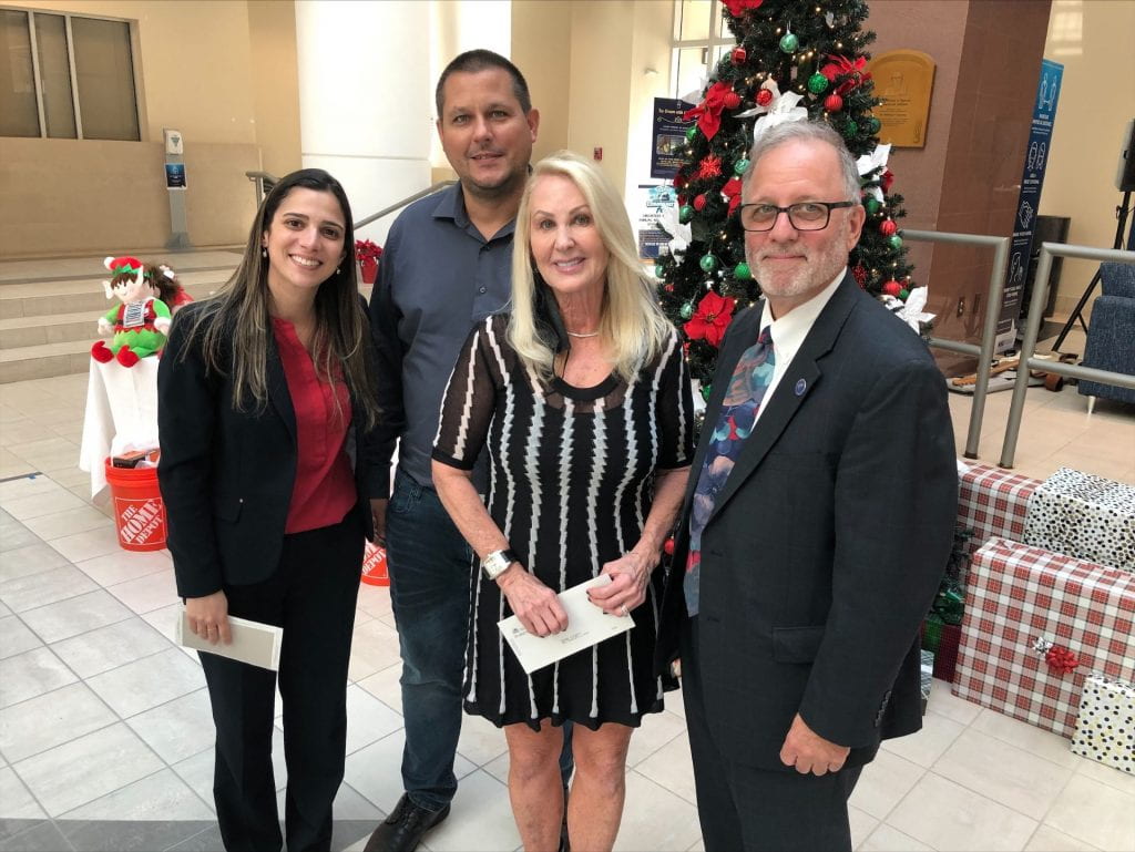 Dr. Eleanor Lawrence (third from left) was recoginzed for Teaching Excellence. Runner Ups are Dr. Tais Barreto (left) and Dr. Thomas Wuerzer (second from left).